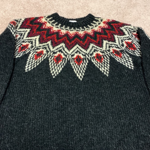 Hand Knitted wool fair isle sweater - Picture 3 of 8